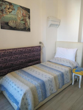 Гостиница Nancy House  Флоренция